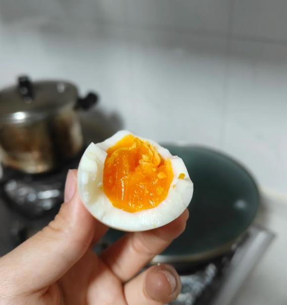 这5种食物吃不完就扔，千万别“二次加热”，小心有毒