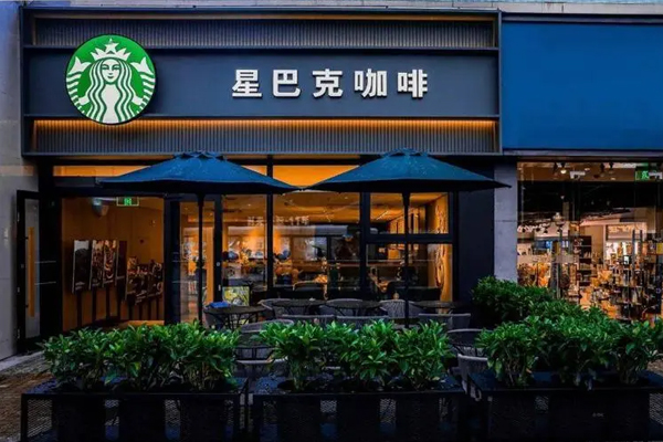 星巴克品牌故事：从无名小店到世界连锁