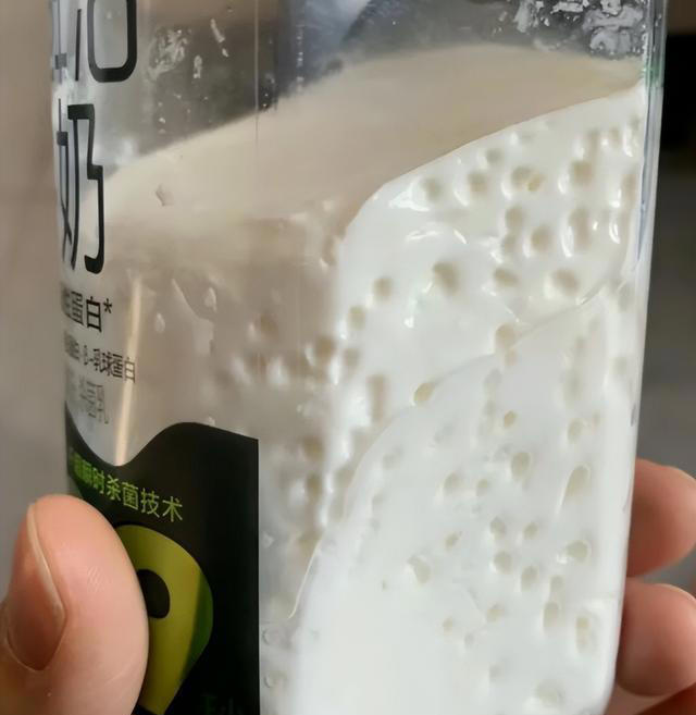 这5种食物吃不完就扔，千万别“二次加热”，小心有毒